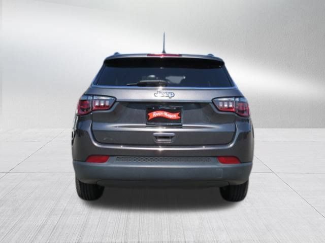 Used 2021 Jeep Compass Sport FWD image 4