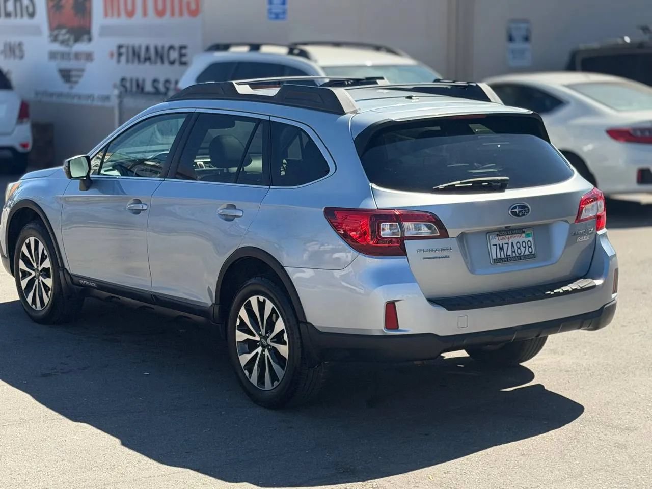 Used 2015 Subaru Outback 2.5i Limited AWD/4WD image 10