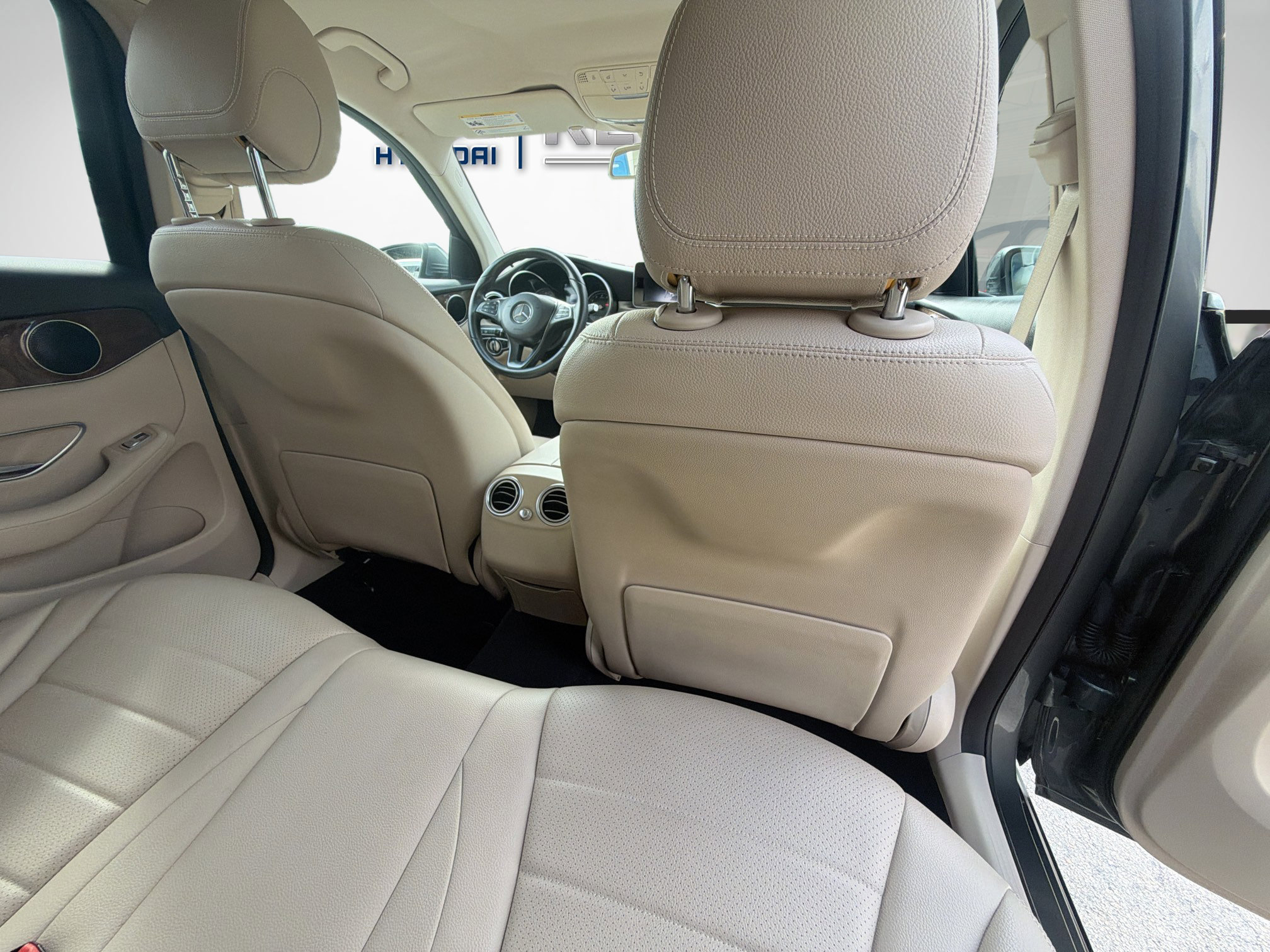 Used 2019 Mercedes-Benz GLC 300 image 27