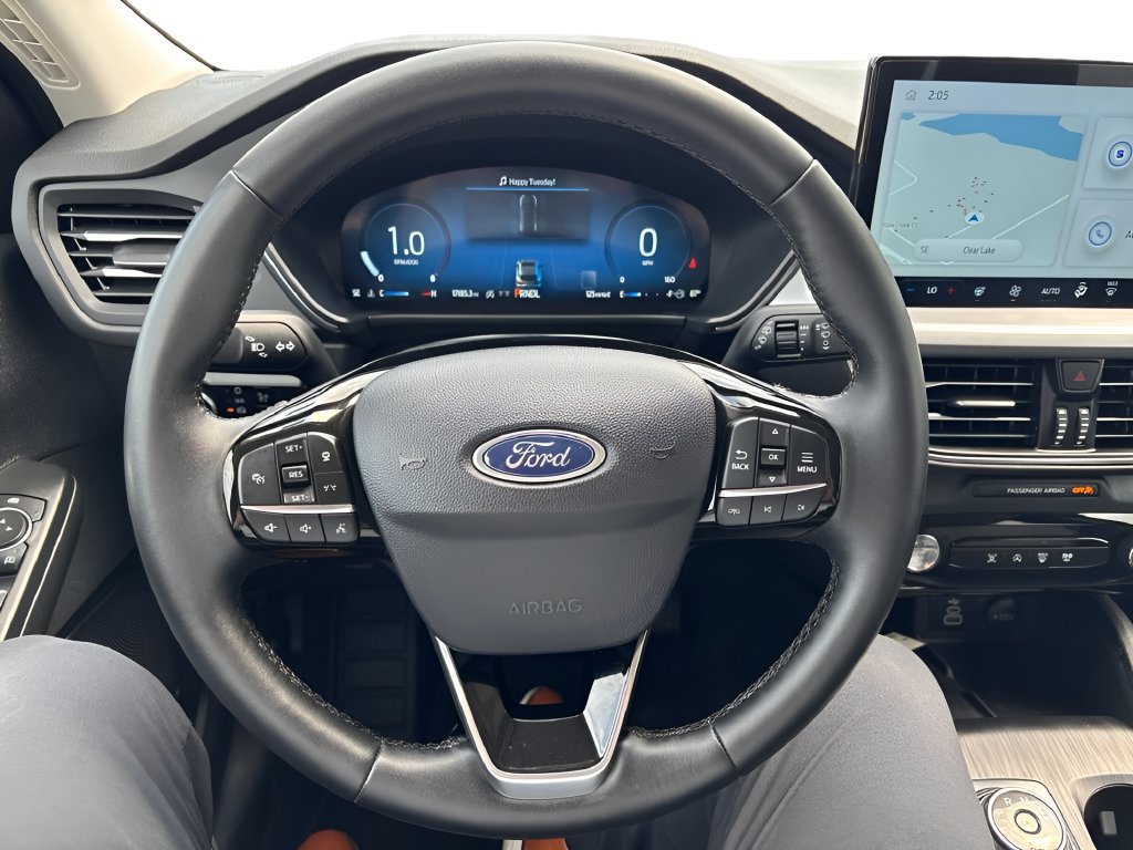 Used 2025 Ford Escape Platinum AWD/4WD image 16