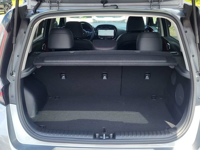 Certified 2025 Kia Soul GT-Line w/ GT-Line Technology Package FWD image 4
