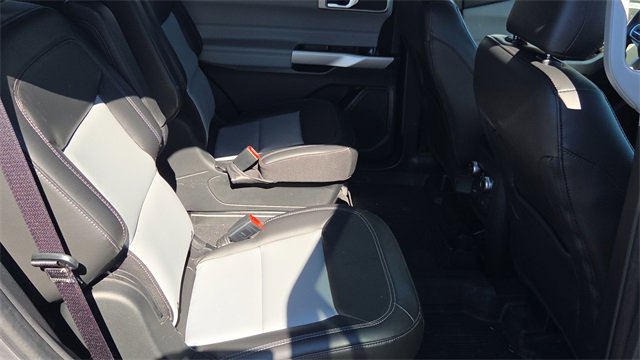 Used 2022 Ford Explorer XLT w/ Equipment Group 202A image 16