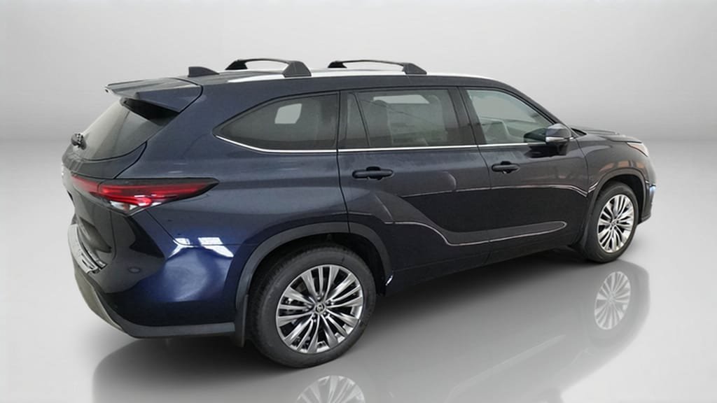 New 2026 Toyota Highlander Platinum AWD/4WD image 10