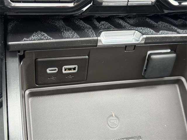 Used 2023 GMC Yukon Denali image 23