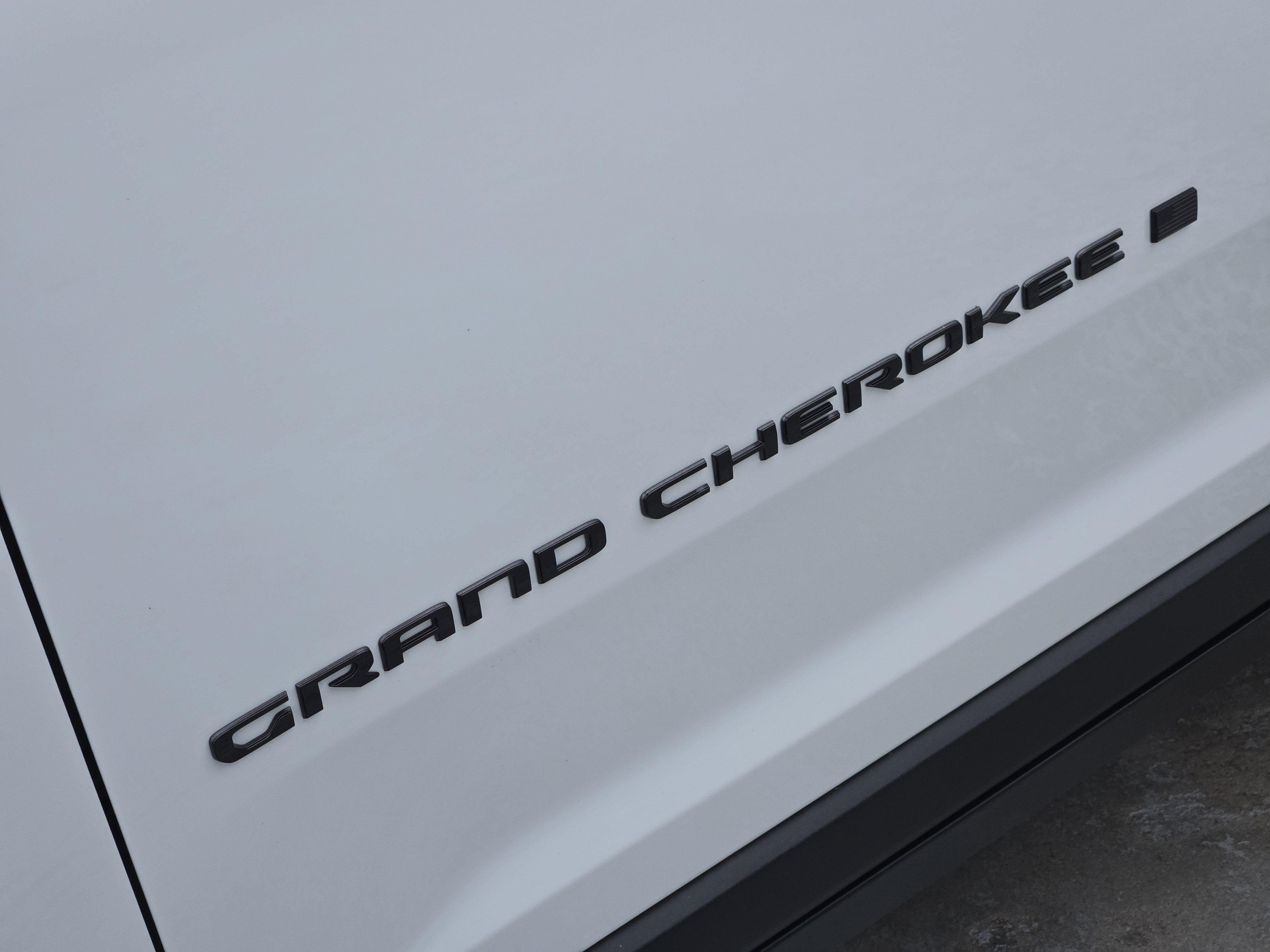 New 2026 Jeep Grand Cherokee Limited w/ Limited Altitude Package AWD/4WD image 8