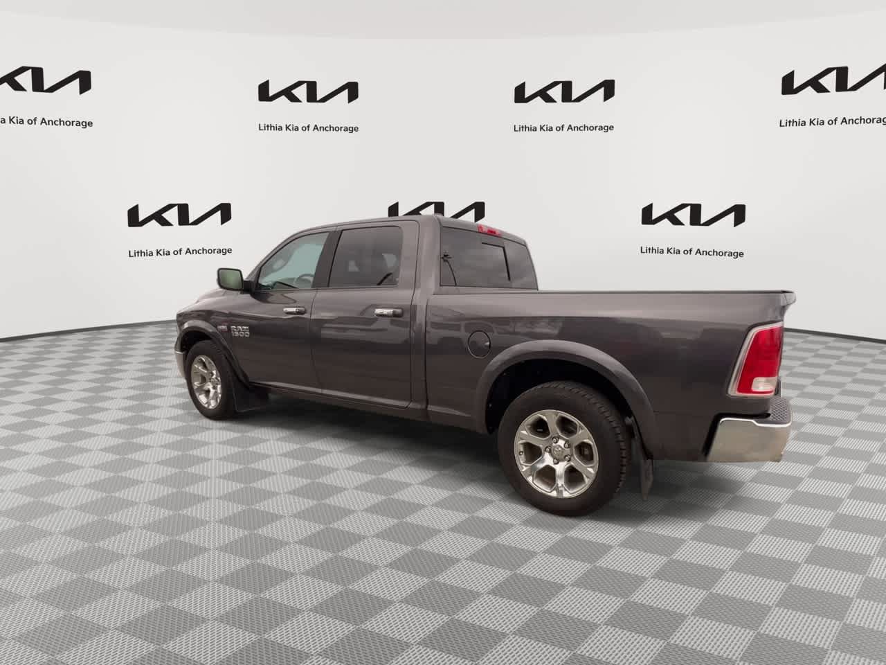Used 2016 RAM 1500 Laramie AWD/4WD image 8
