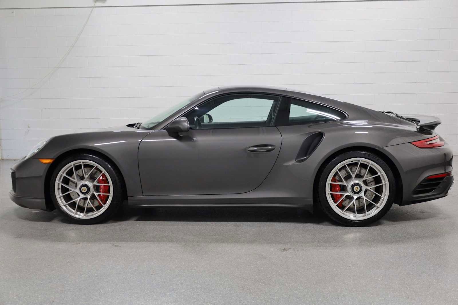Used 2019 Porsche 911 Turbo image 2