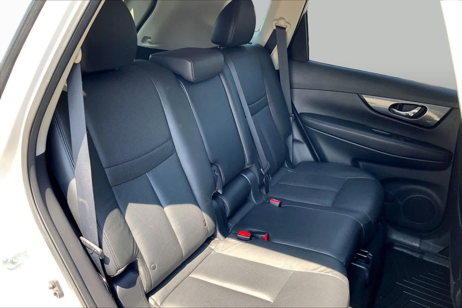 Used 2015 Nissan Rogue SL AWD/4WD image 20