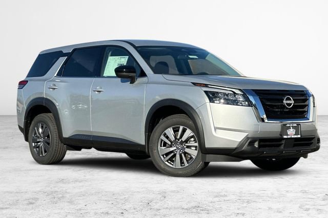 New 2025 Nissan Pathfinder S image 2
