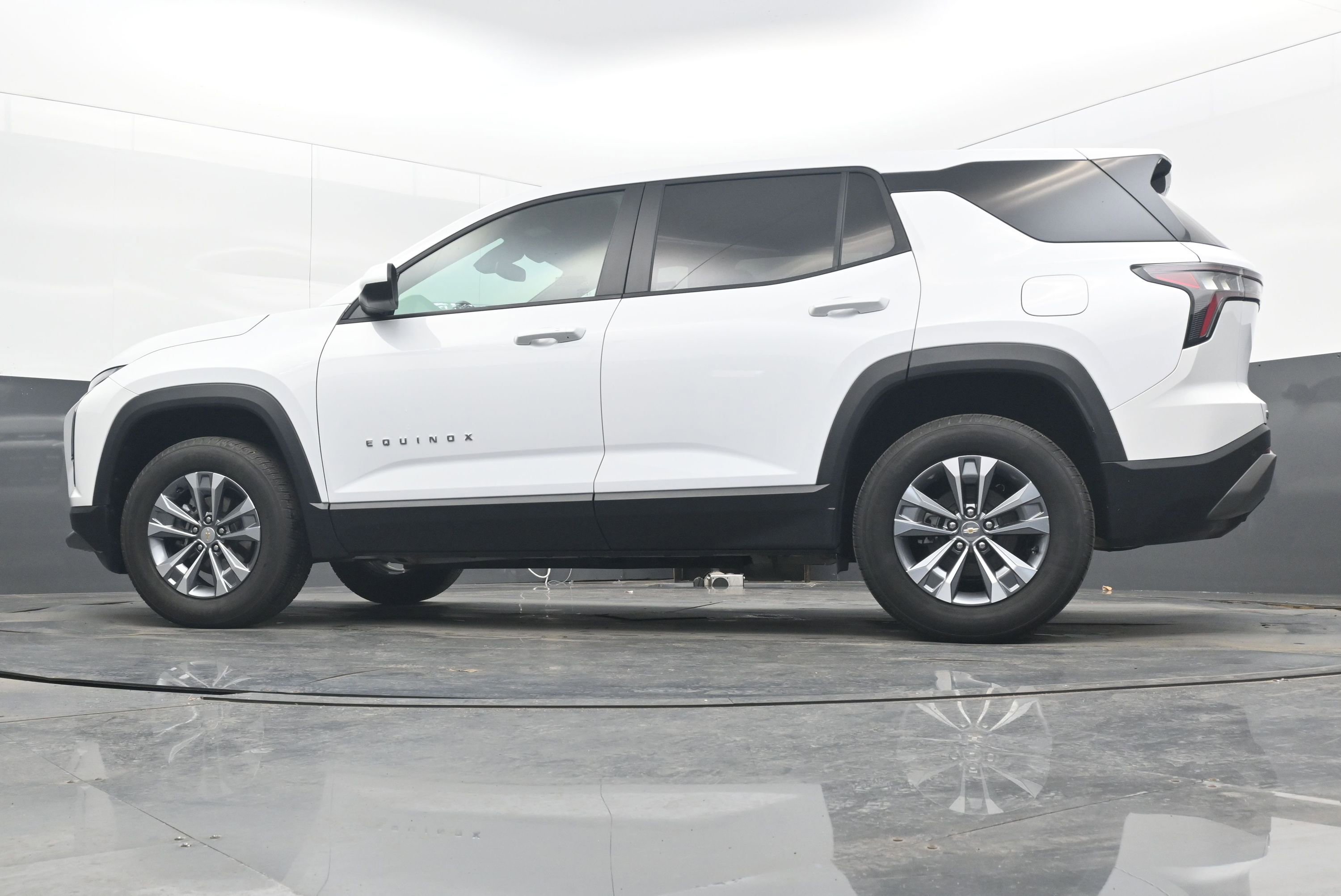 Certified 2025 Chevrolet Equinox LT image 27