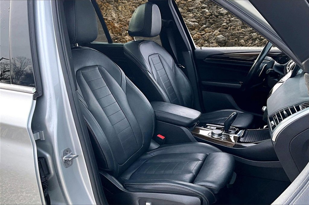 Used 2018 BMW X3 xDrive30i w/ Premium Package image 7