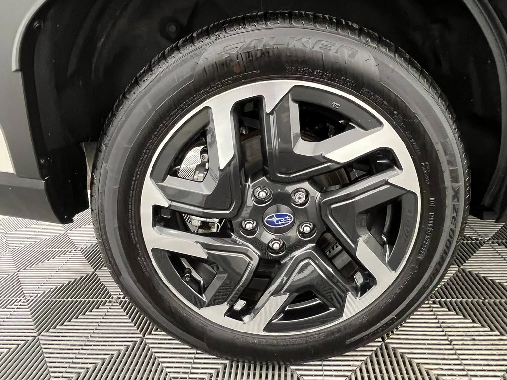 Used 2025 Subaru Forester Limited image 16