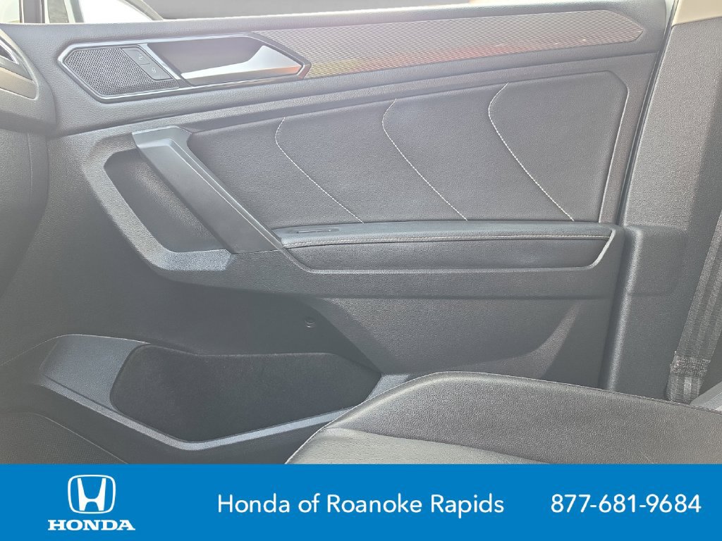 Used 2022 Volkswagen Tiguan SE AWD/4WD image 30