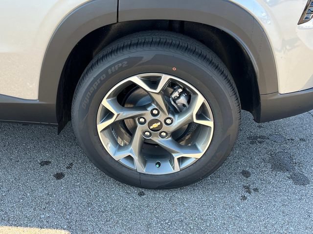 New 2026 Chevrolet Trax LT w/ Driver Confidence Package FWD image 15