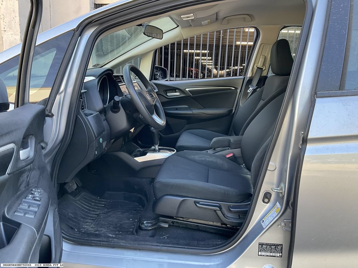 Used 2019 Honda Fit LX image 8
