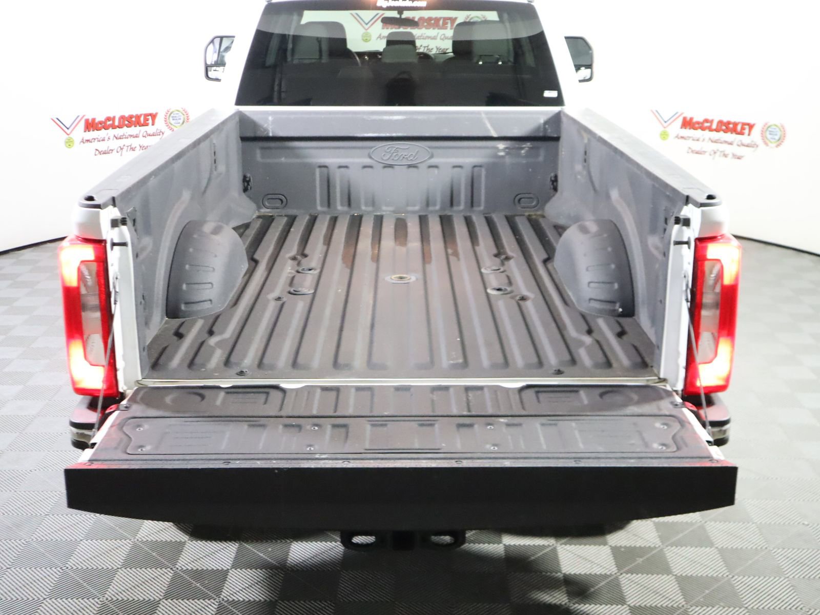 Used 2024 Ford F350 XLT image 9