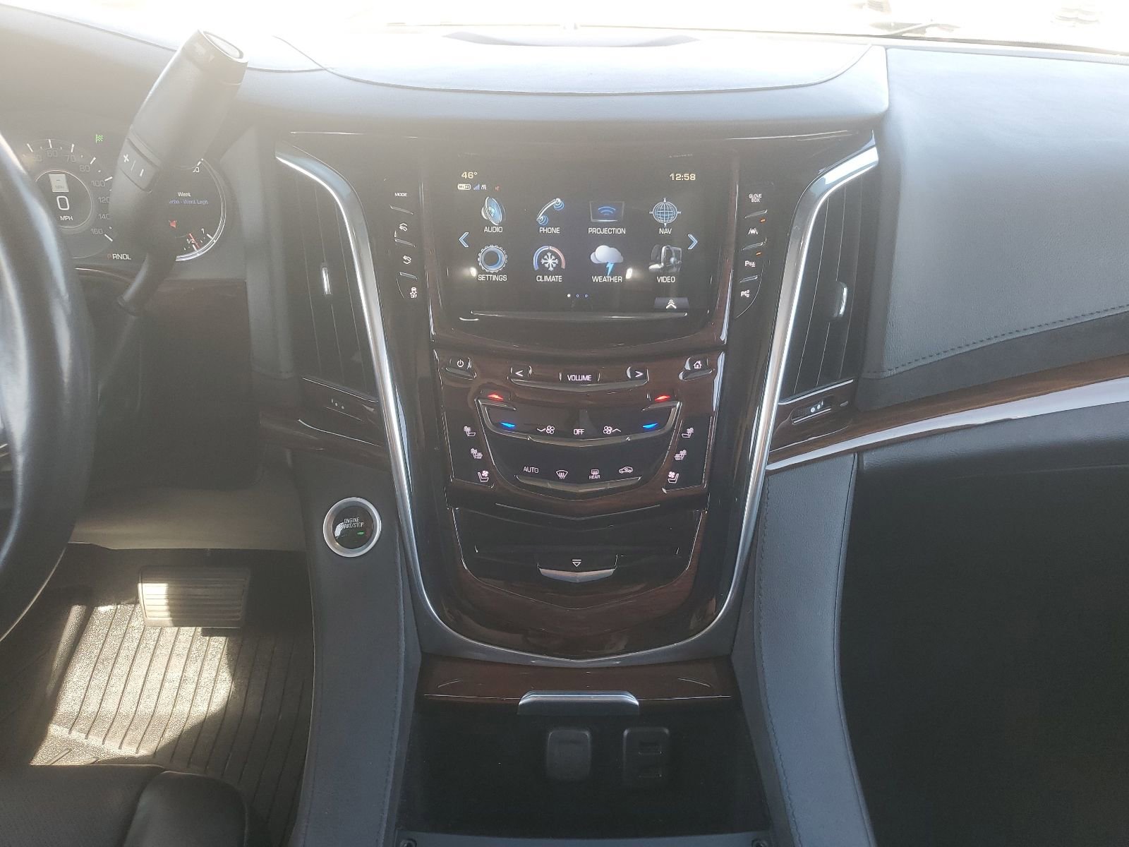 Used 2019 Cadillac Escalade Premium Luxury image 10