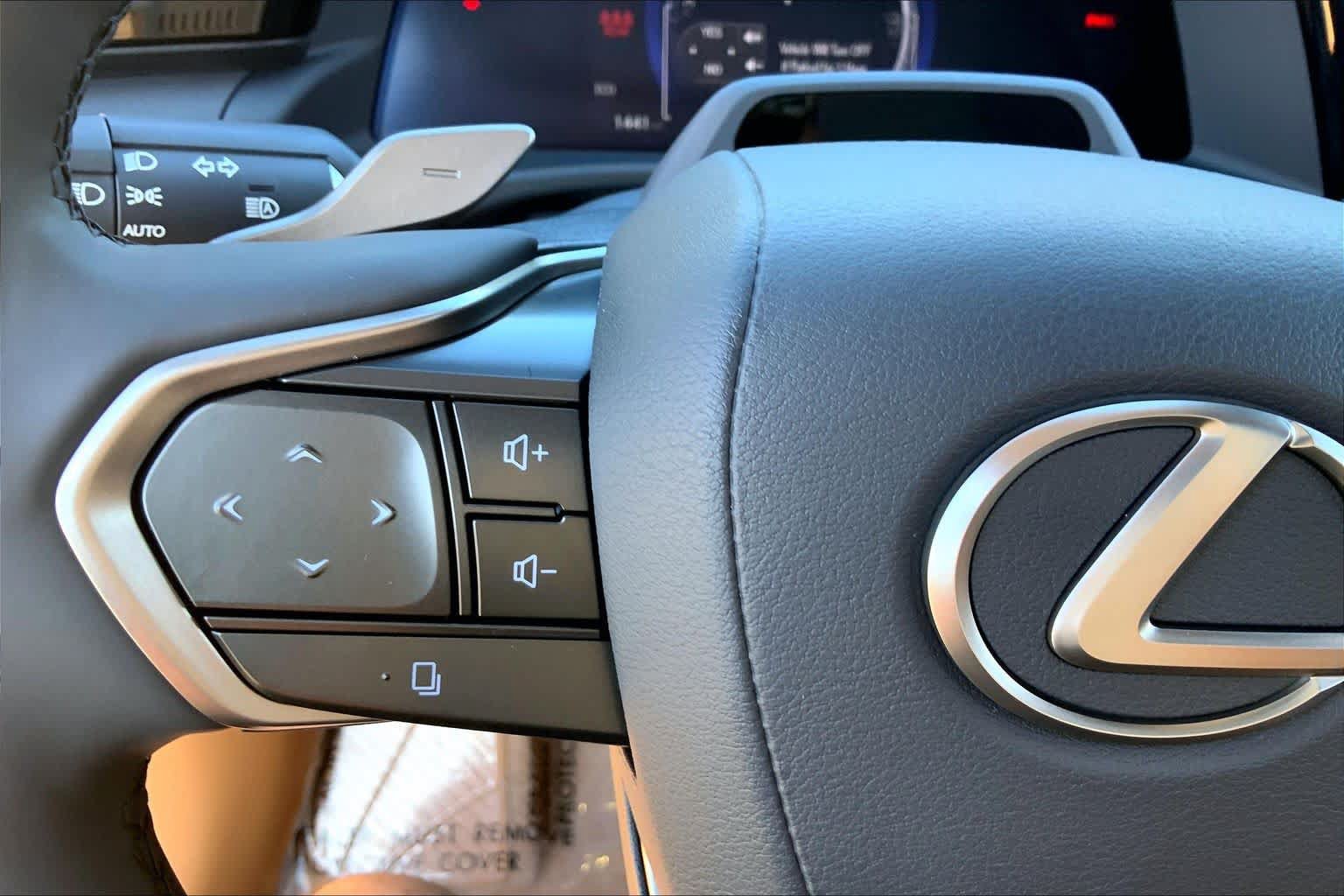 Used 2026 Lexus RZ 450e AWD w/ Technology Package image 23