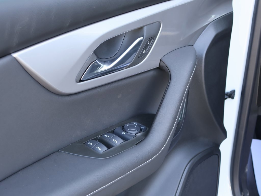 New 2025 Chevrolet Blazer LT image 12