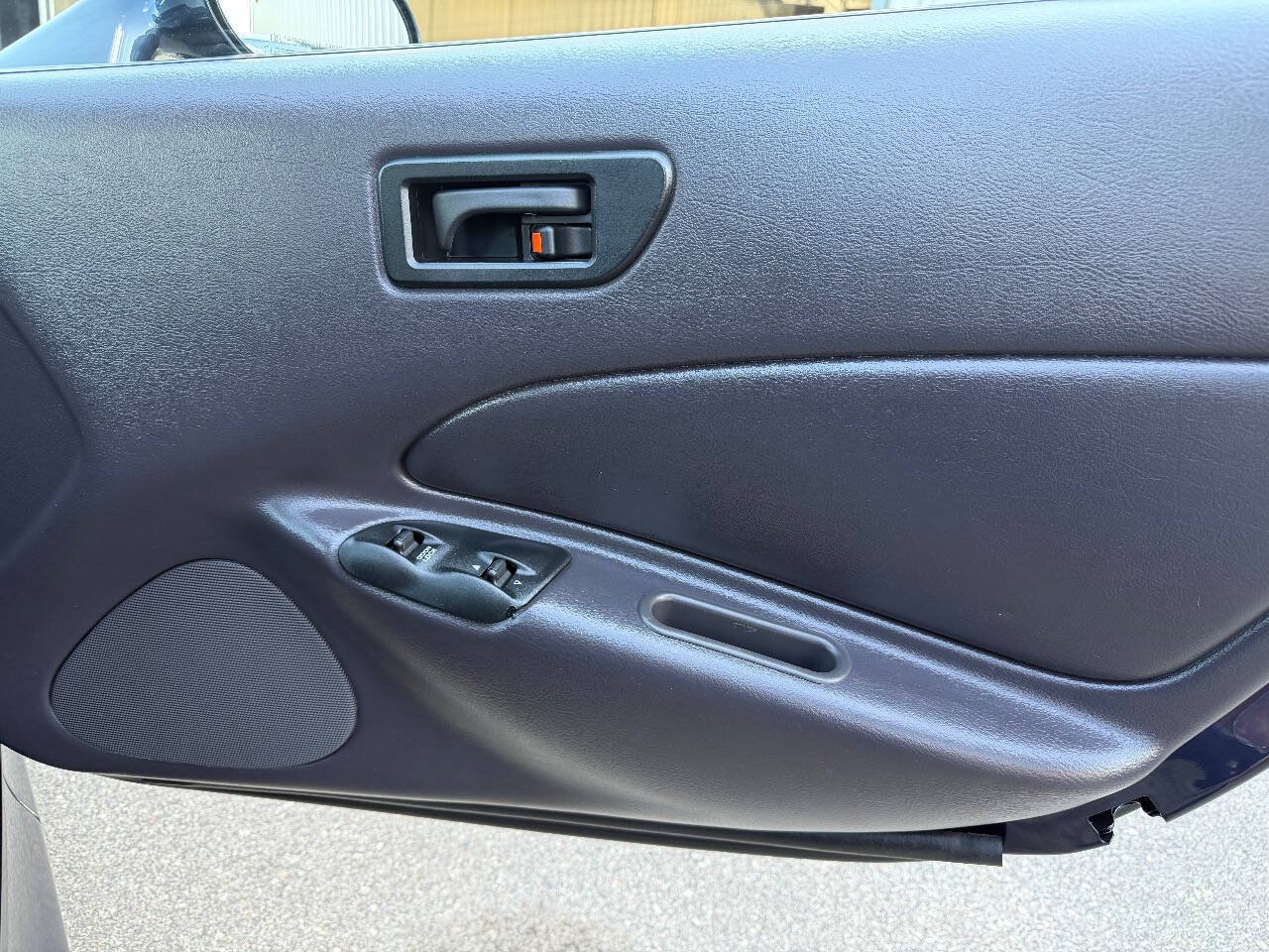 Used 2001 Chrysler Prowler RWD image 27