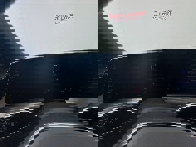 Used 2024 Cadillac Lyriq Luxury image 13