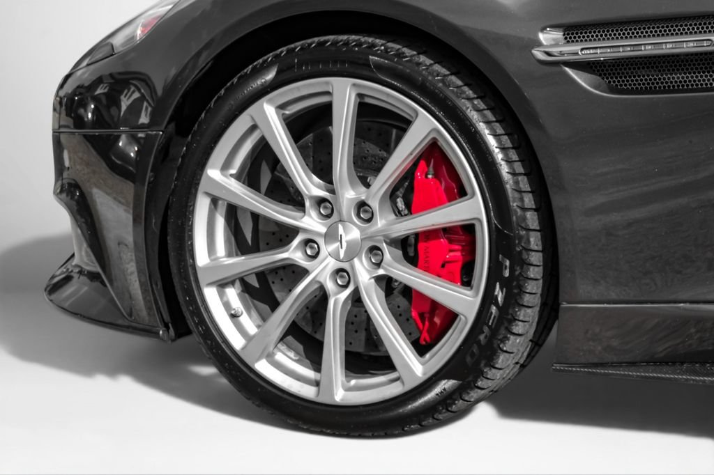 Used 2016 Aston Martin Vanquish Coupe RWD image 53