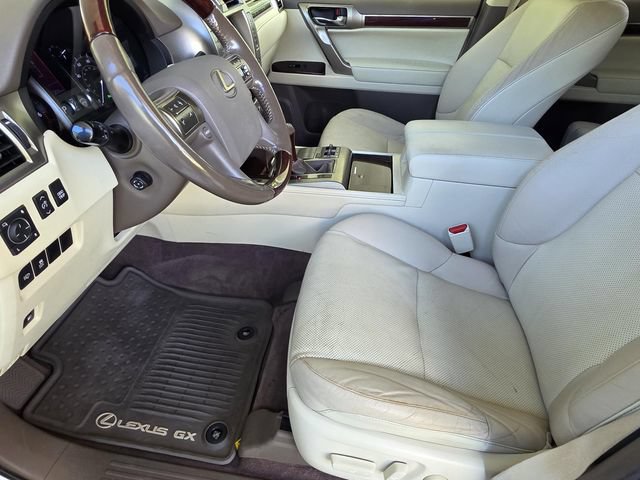 Used 2017 Lexus GX 460 Premium w/ Premium Package AWD/4WD image 6