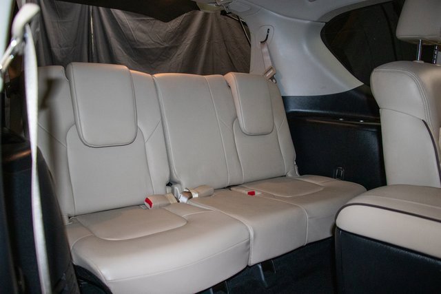 Used 2024 Nissan Armada Platinum w/ Captain's Chairs Package image 19