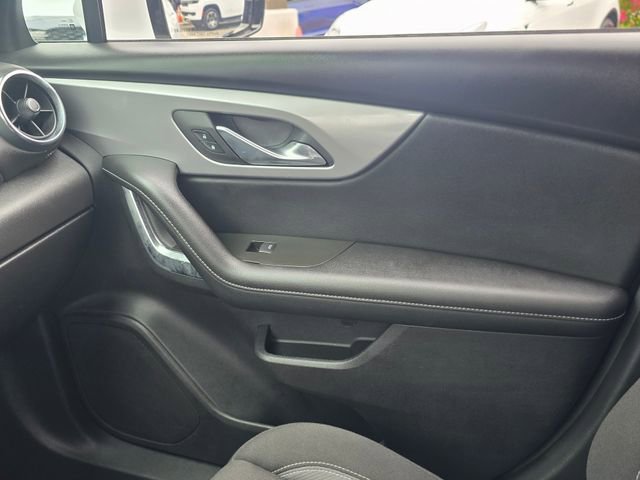 Used 2025 Chevrolet Blazer LT image 27