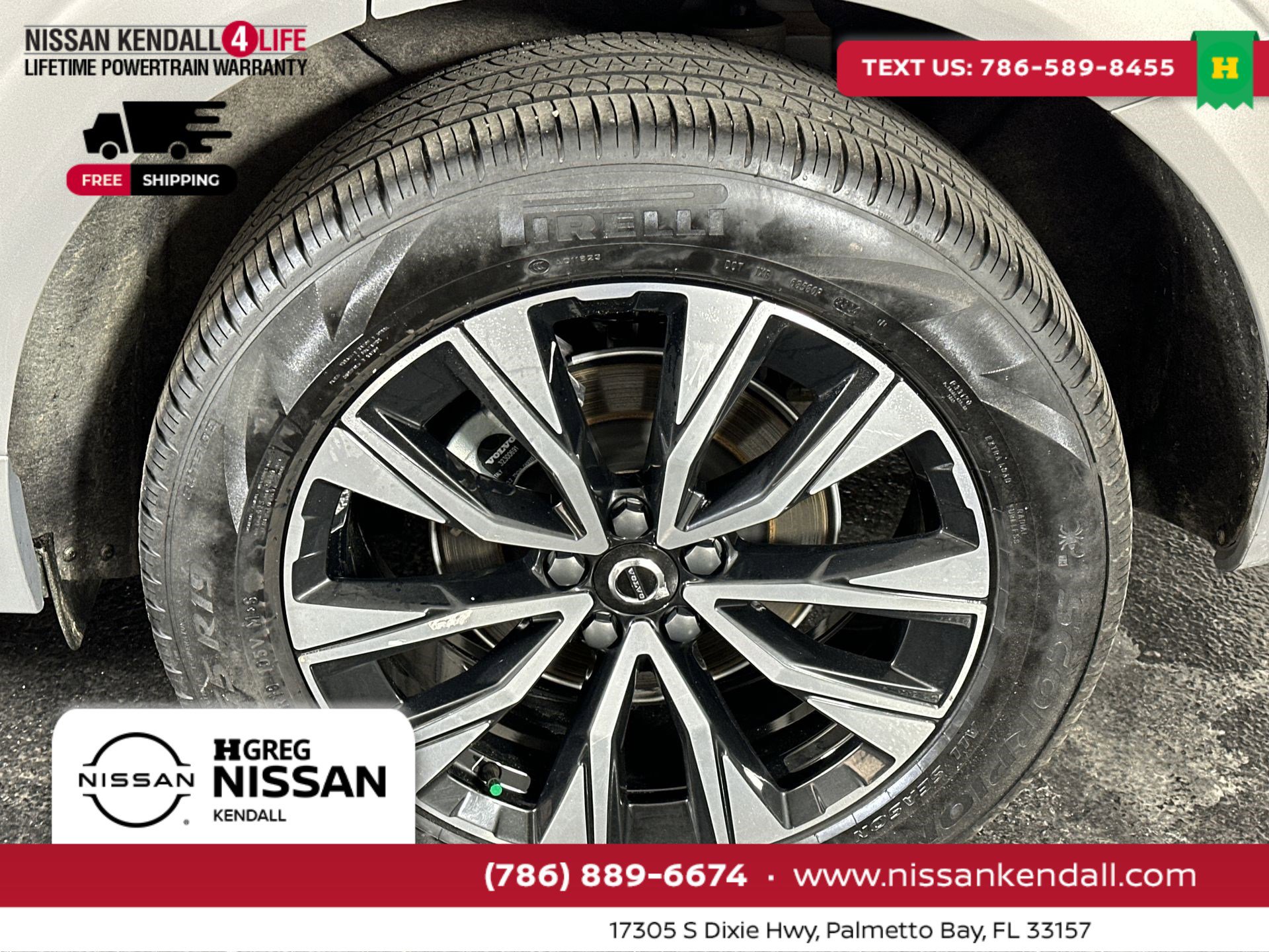 Used 2025 Volvo XC60 B5 Plus image 14