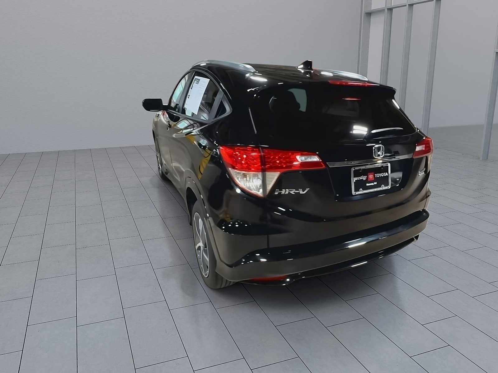 Used 2020 Honda HR-V Touring image 7