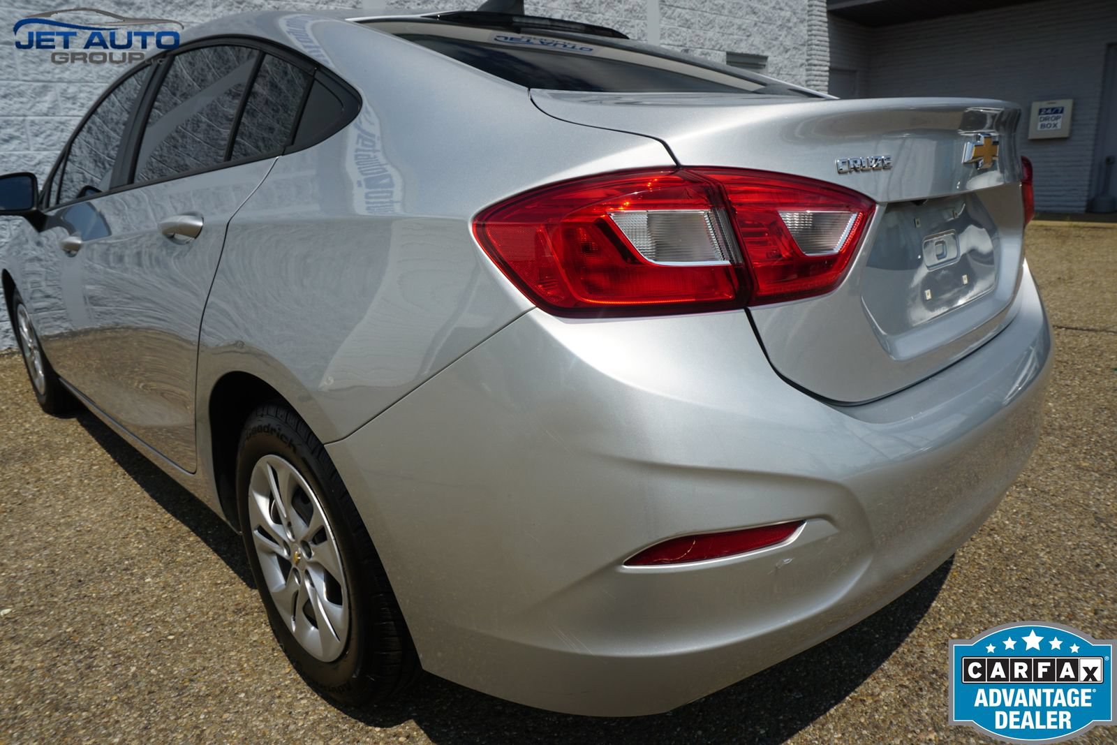 Used 2019 Chevrolet Cruze LS FWD image 9