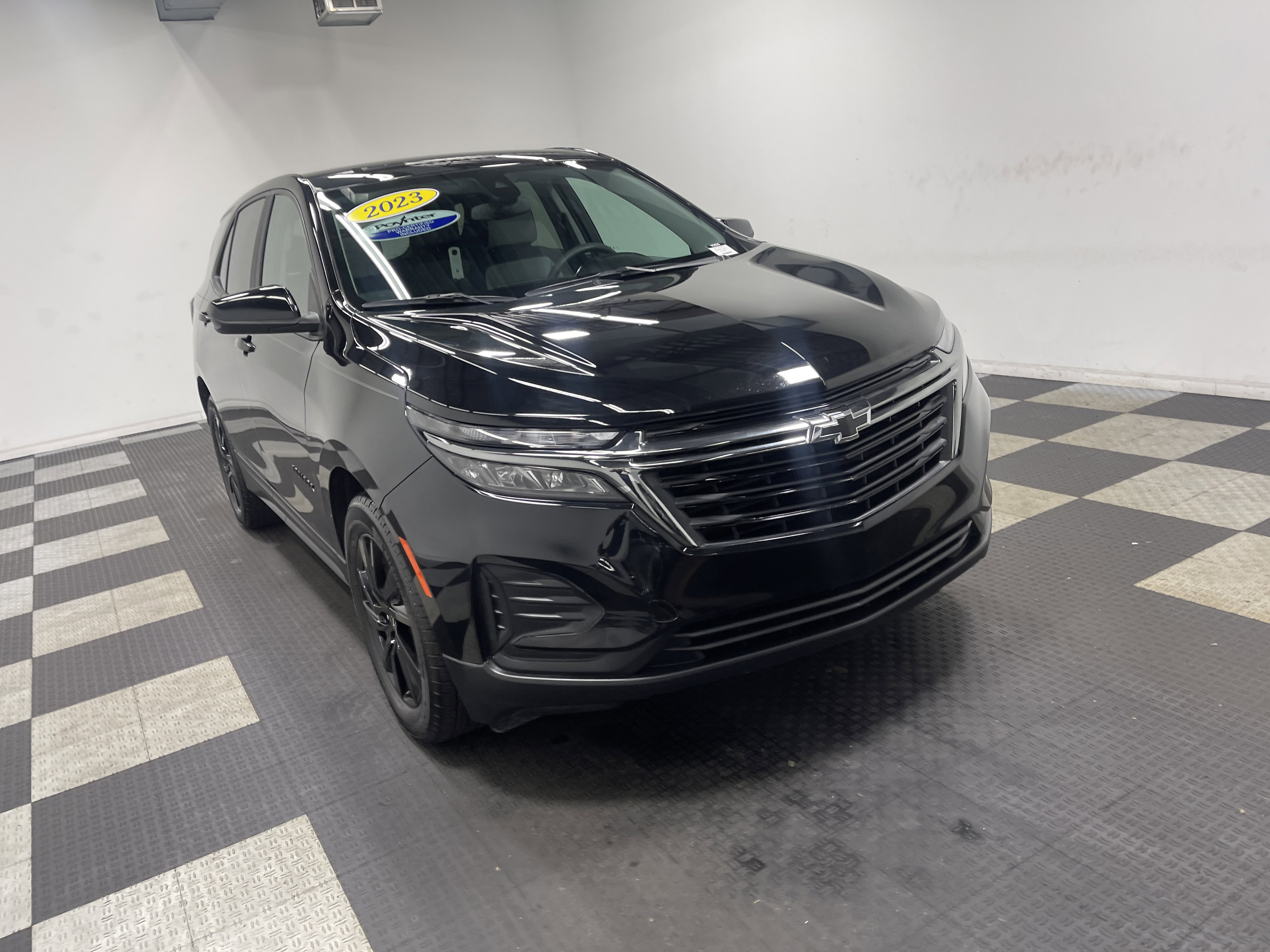 Used 2023 Chevrolet Equinox LS w/ LS Convenience Package image 6