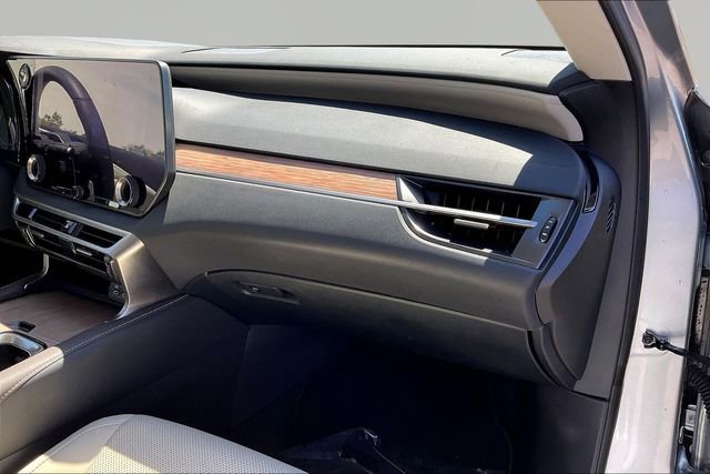 Used 2024 Lexus RX 350 Premium w/ Accessory Package (Z1) image 18