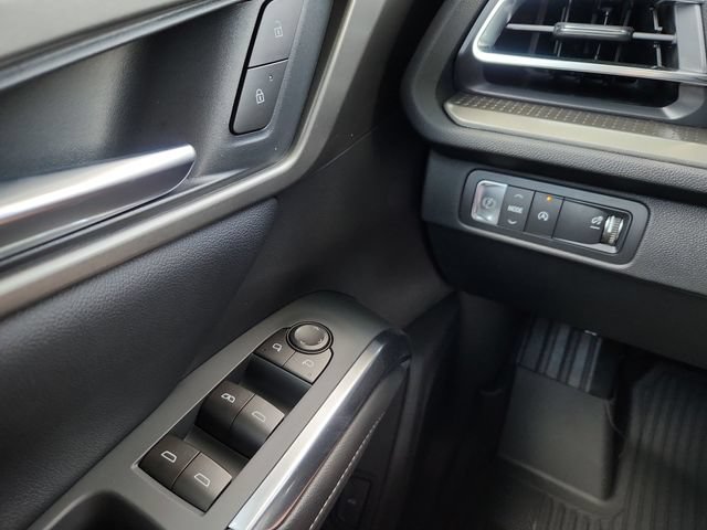 New 2026 Chevrolet Traverse LT w/ Driver Confidence Package FWD image 22