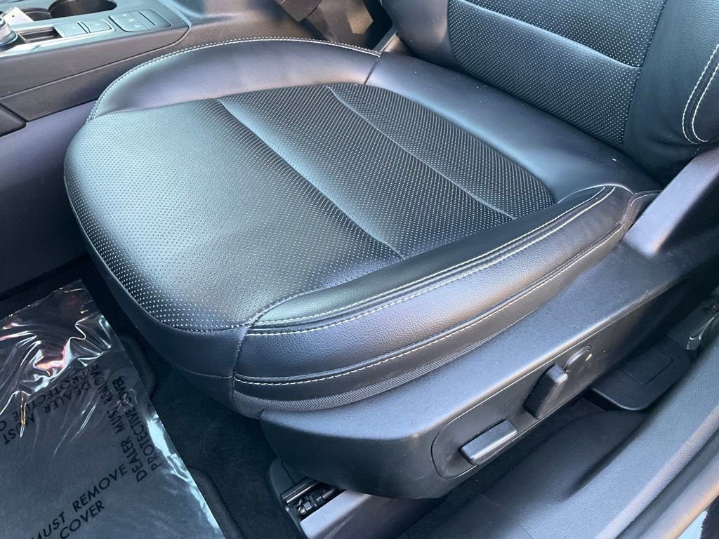 Used 2021 Ford Escape Titanium image 17