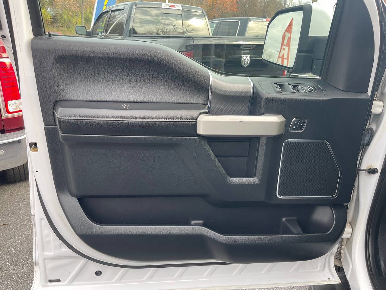 Used 2015 Ford F150 Lariat w/ Equipment Group 501A Mid AWD/4WD image 20