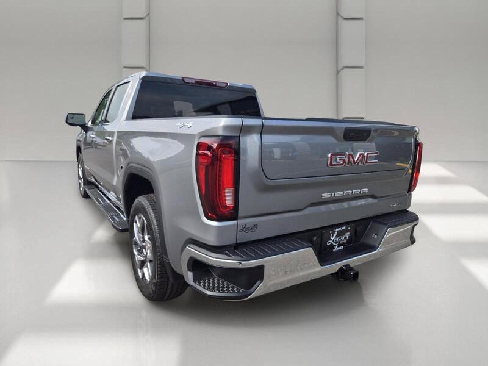 New 2026 GMC Sierra 1500 SLT w/ SLT Premium Package AWD/4WD image 5