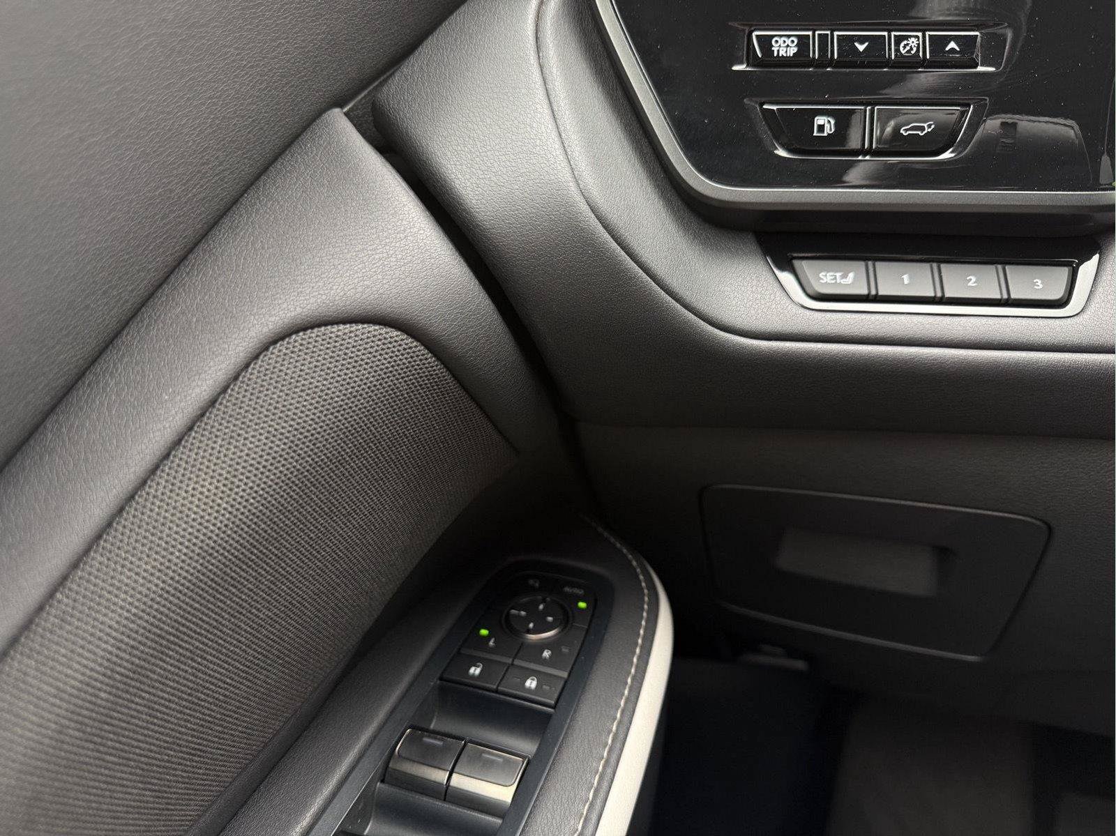 Certified 2025 Lexus TX 500h AWD w/ Technology Package image 16