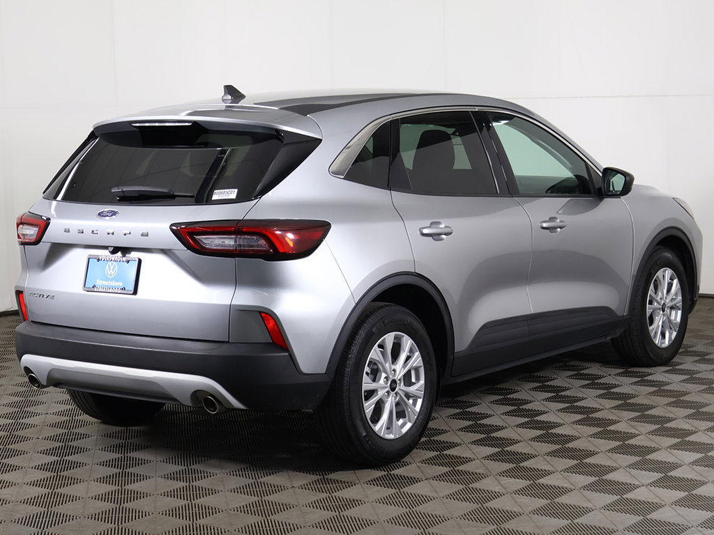 Used 2023 Ford Escape Active FWD image 9