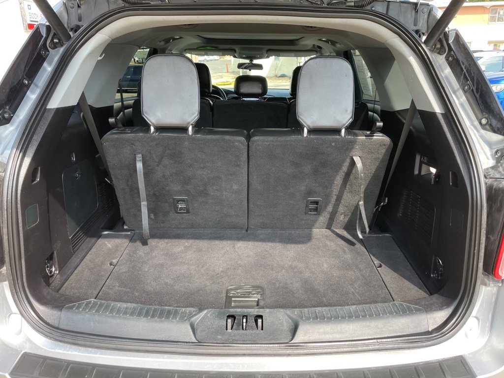 Used 2021 Ford Explorer XLT w/ Equipment Group 202A image 18