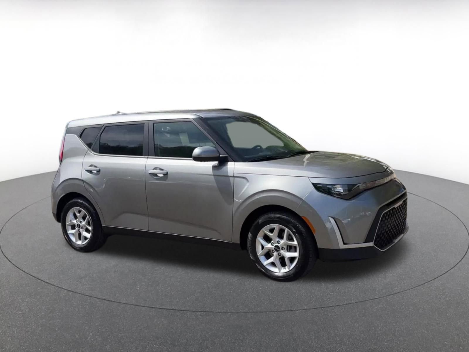 Used 2025 Kia Soul LX w/ LX Technology Package FWD video 2