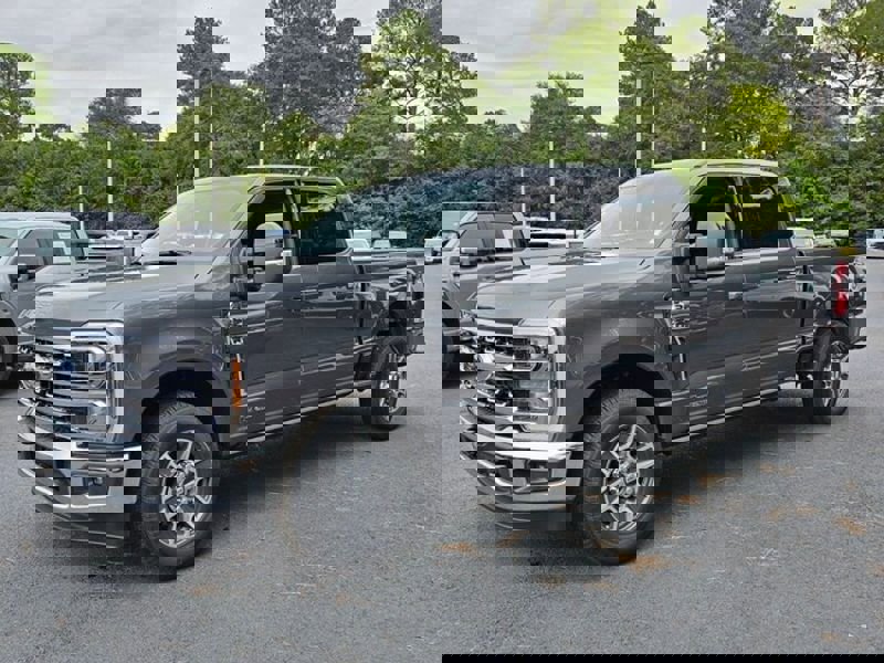 New 2026 Ford F250 Lariat image 3