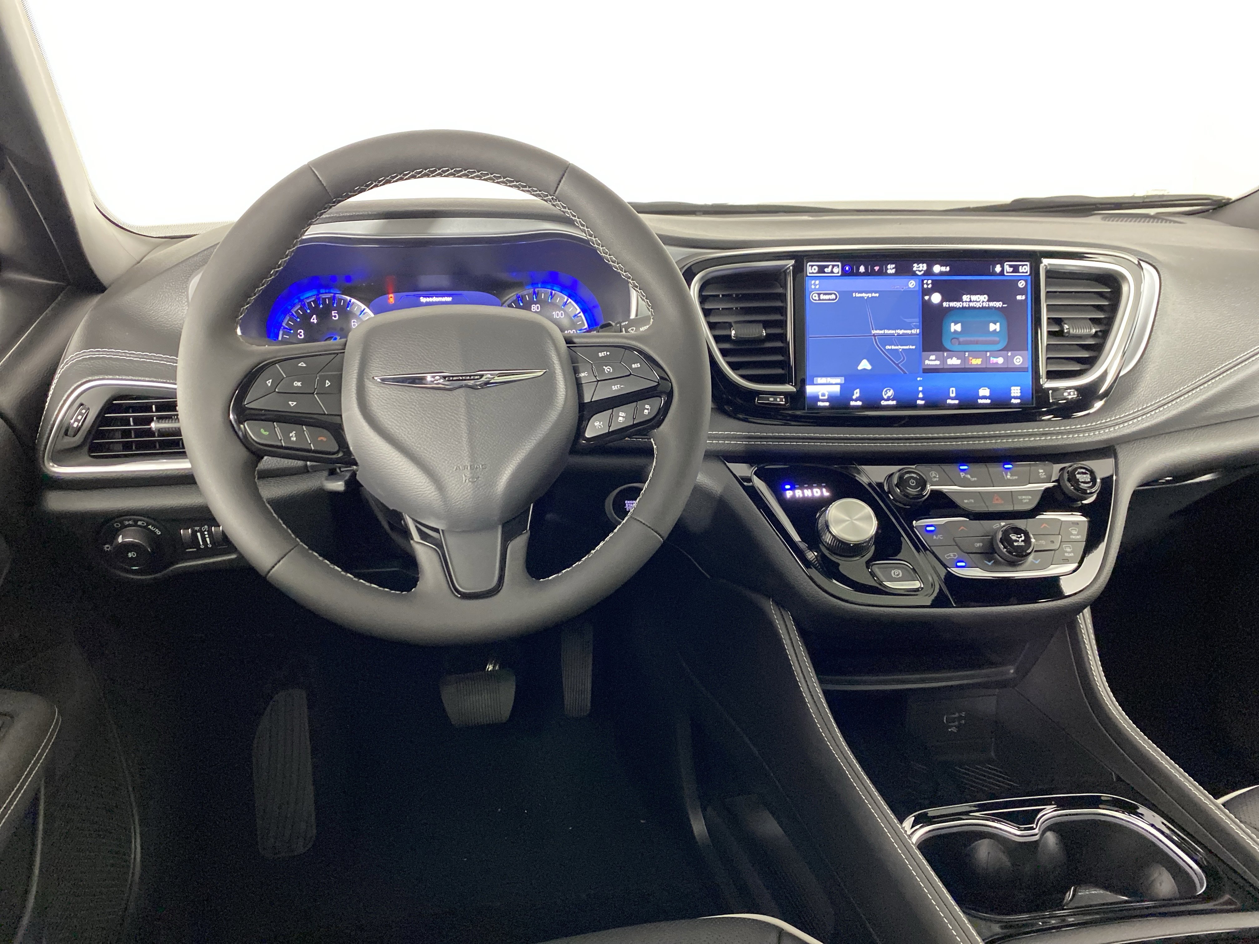 New 2026 Chrysler Pacifica Limited w/ S Appearance Package image 18