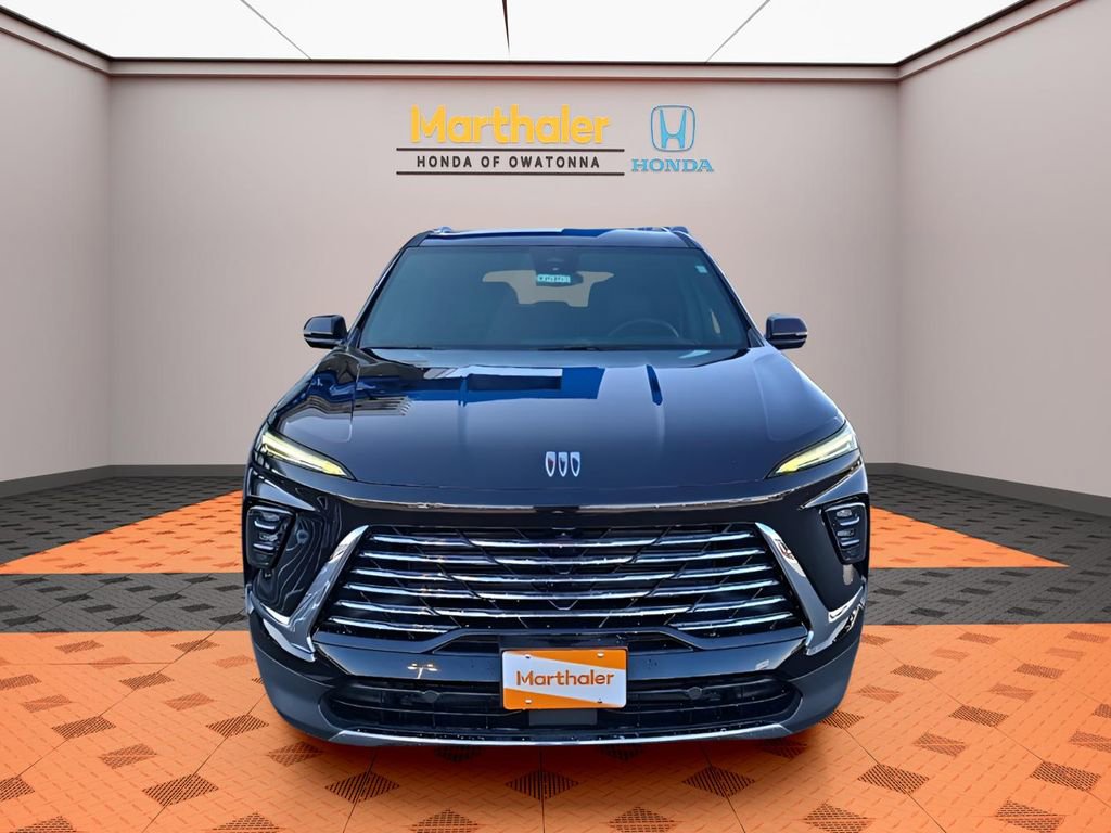 Used 2025 Buick Enclave Preferred image 8