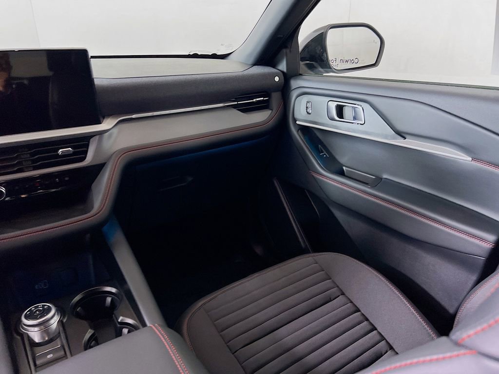New 2026 Ford Explorer ST-Line w/ ST-Line Street Pack image 29