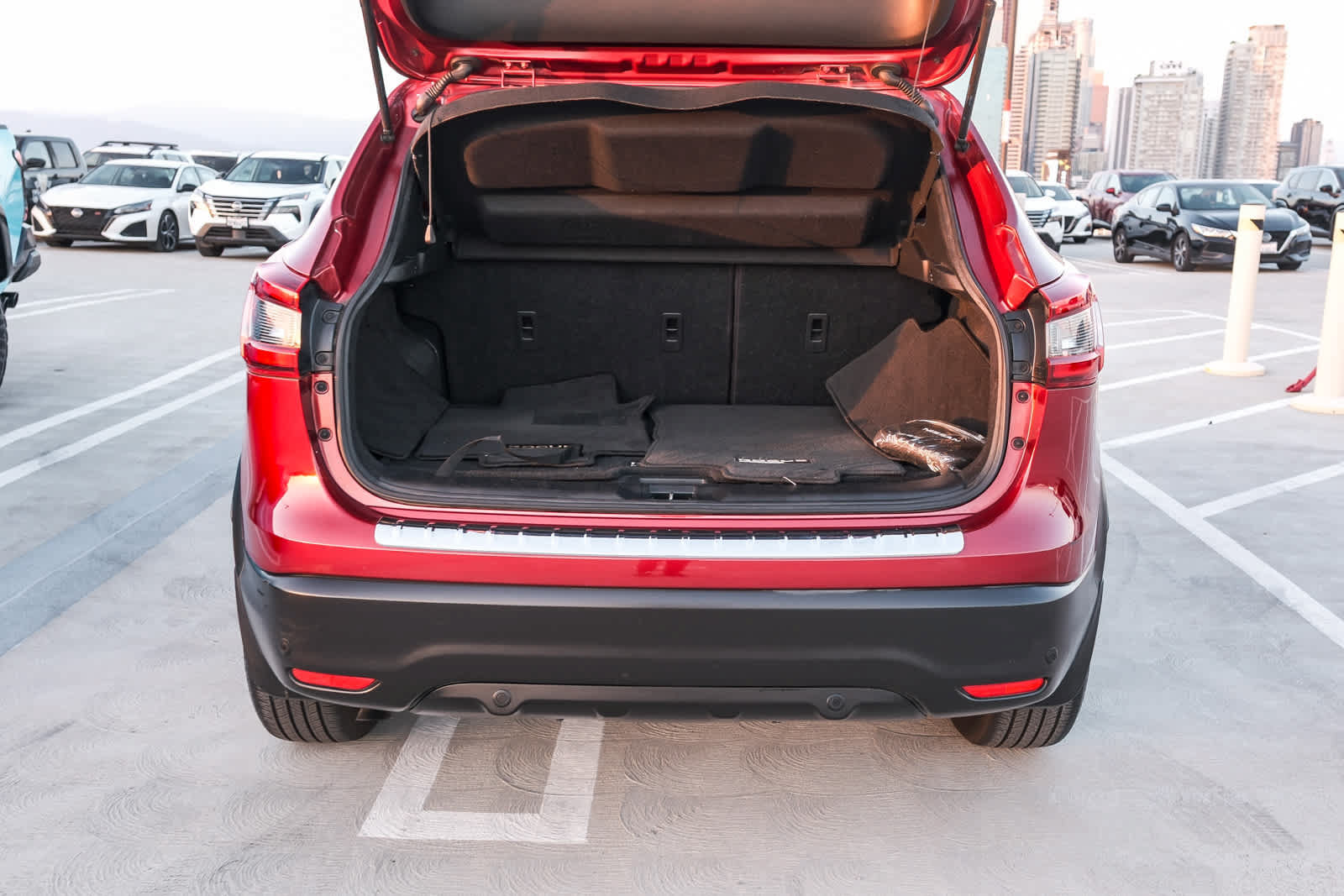 Used 2020 Nissan Rogue Sport SV FWD image 26
