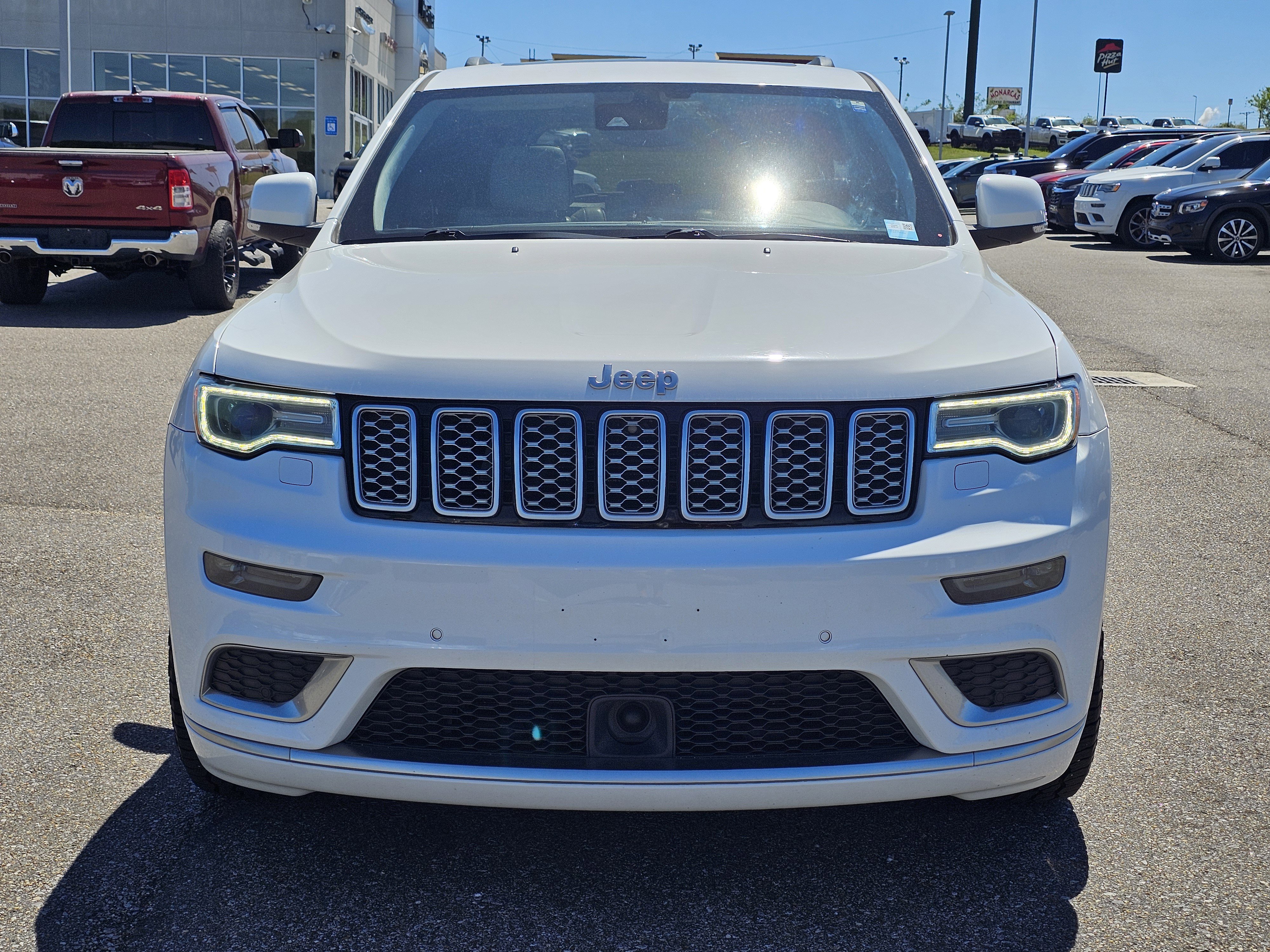 Used 2019 Jeep Grand Cherokee Summit AWD/4WD image 2