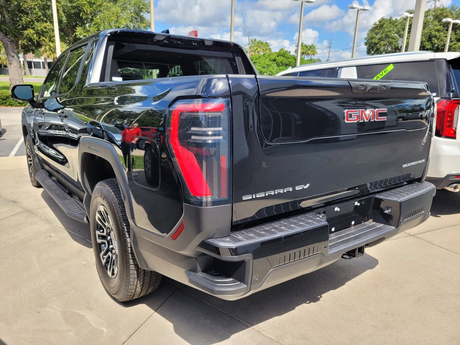 New 2026 GMC Sierra EV Elevation image 9