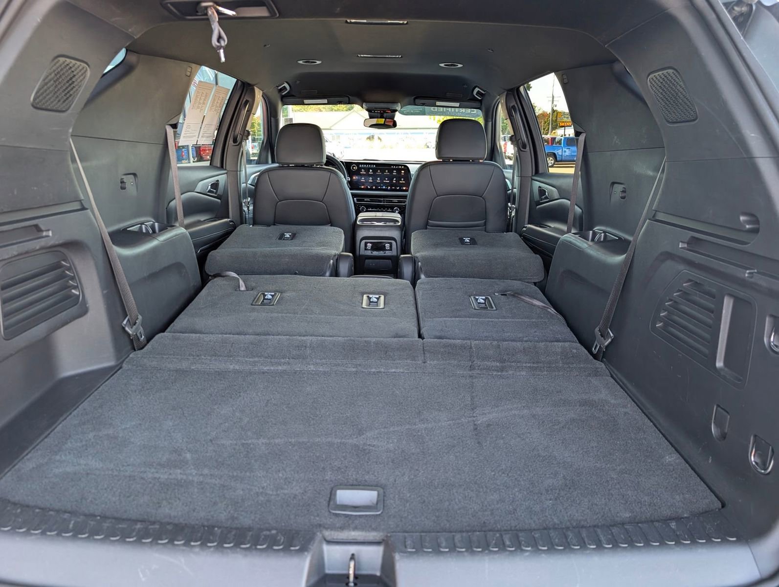 Certified 2025 Chevrolet Traverse LT image 34